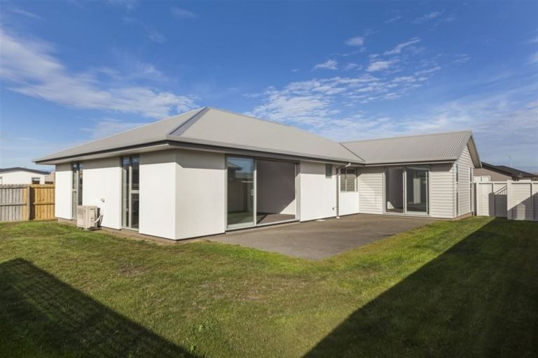 Photo of property in 6 Kingsbridge West, Burwood, Christchurch, 8083