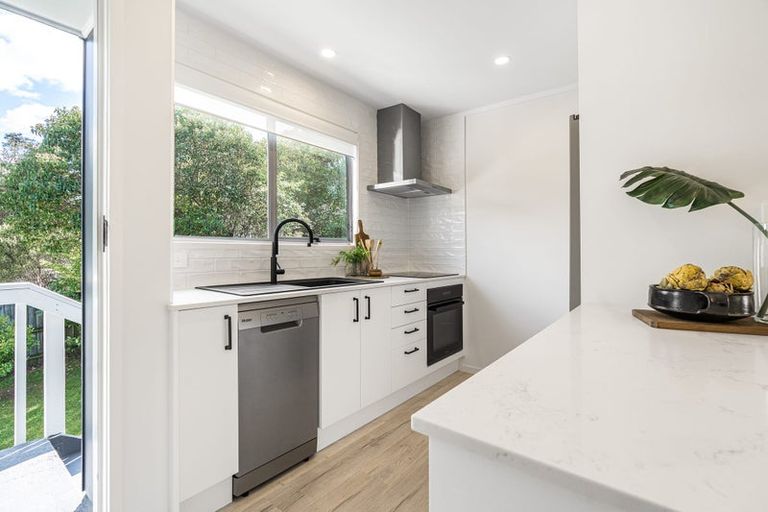 Photo of property in 23 Contessa Drive, Glenfield, Auckland, 0629