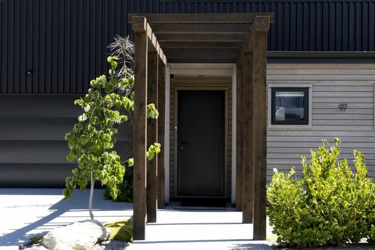 Photo of property in 97 Spur Ridge Rise, Jacks Point, 9371