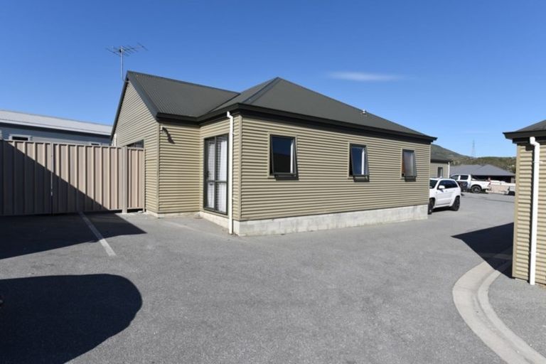 Photo of property in 8e Mckellar Court, Cromwell, 9310