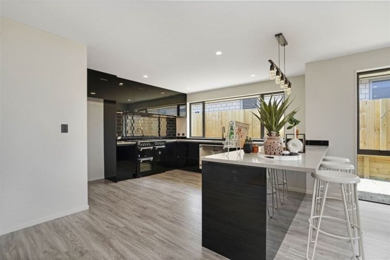 Photo of property in 4 Paiaka Place, Rototuna North, Hamilton, 3210