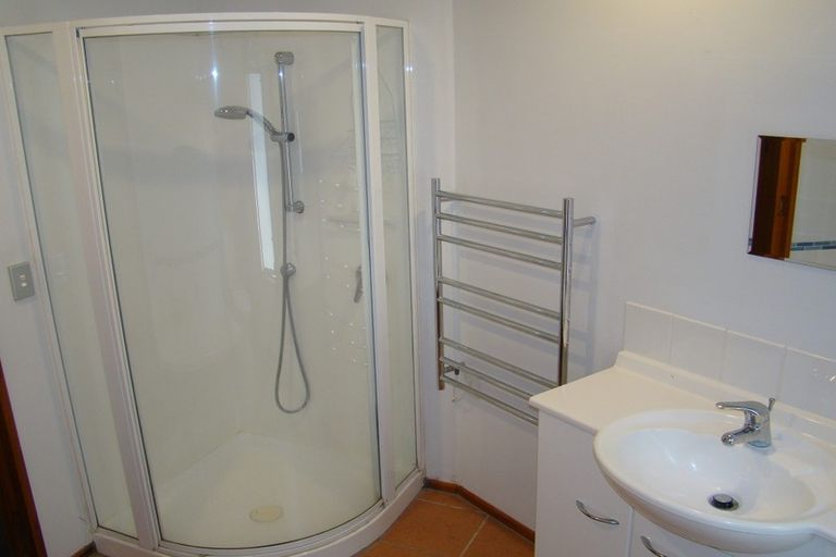 Photo of property in 143 Moncks Spur Road, Redcliffs, Christchurch, 8081