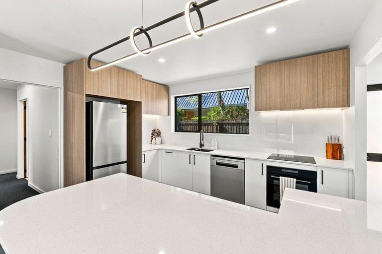 Photo of property in 18 Briarmont Street, Avondale, Christchurch, 8061