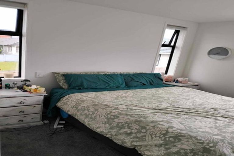 Photo of property in 1/10 Wilsher Crescent, Henderson, Auckland, 0612