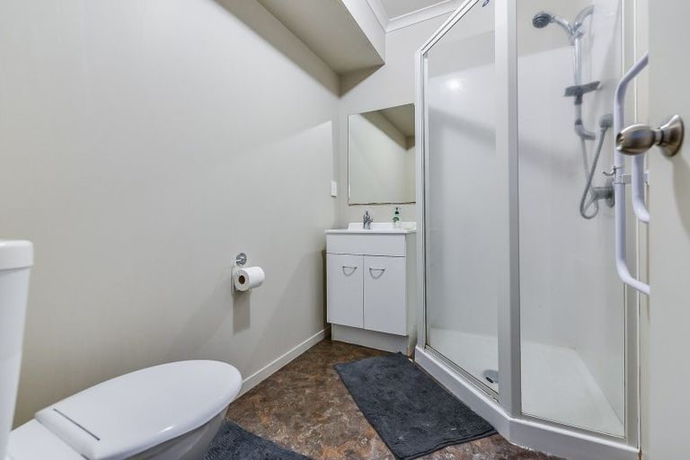 Photo of property in 5a Snead Place, Hamilton East, Hamilton, 3216