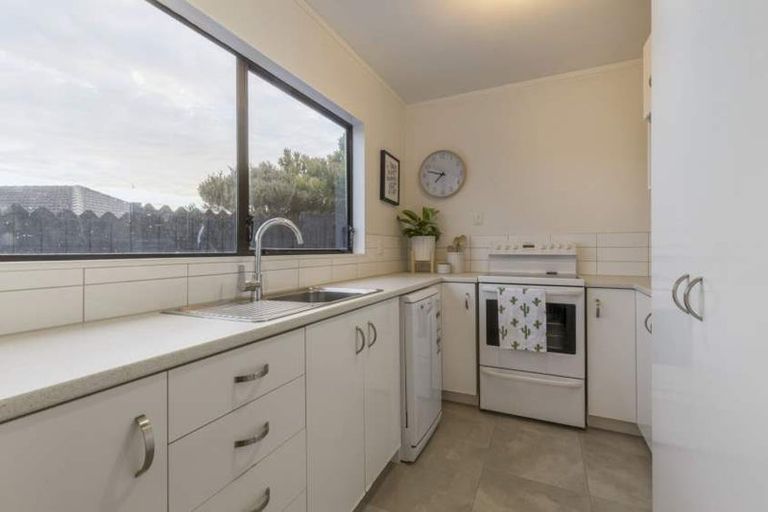 Photo of property in 2/195 Abbotts Way, Remuera, Auckland, 1050