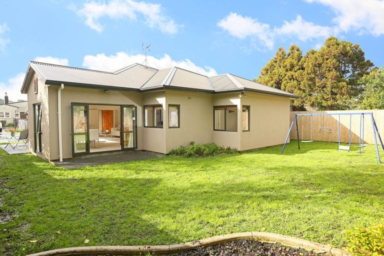 Photo of property in 107a Glendale Road, Glen Eden, Auckland, 0602