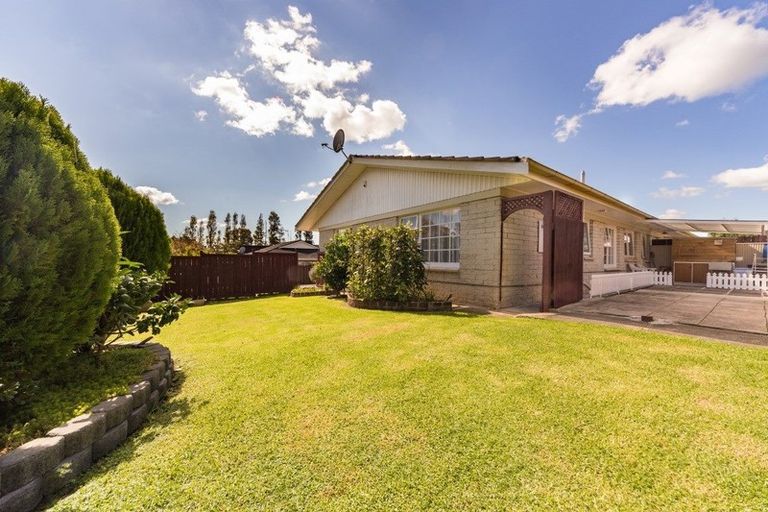 Photo of property in 1/135 Glenmore Road, Sunnyhills, Auckland, 2010