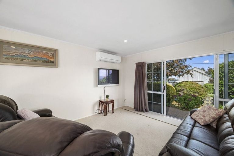 Photo of property in 2/76 Rokino Road, Hilltop, Taupo, 3330