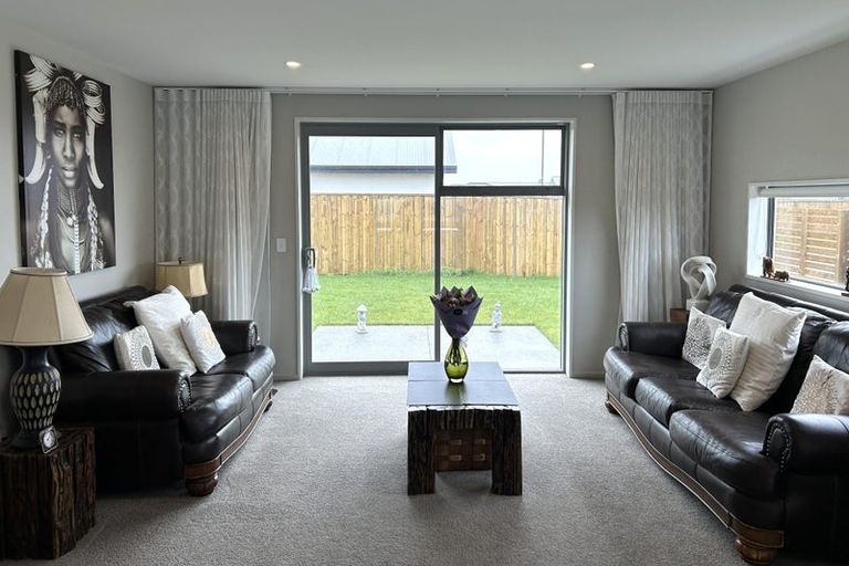 Photo of property in 2 Alex Place, Rolleston, 7614