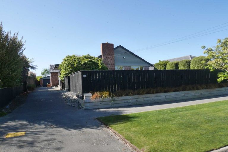 Photo of property in 28 Manor Place, Bryndwr, Christchurch, 8053