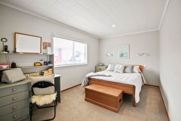 Photo of property in 21b Hamblyn Street, Strandon, New Plymouth, 4312