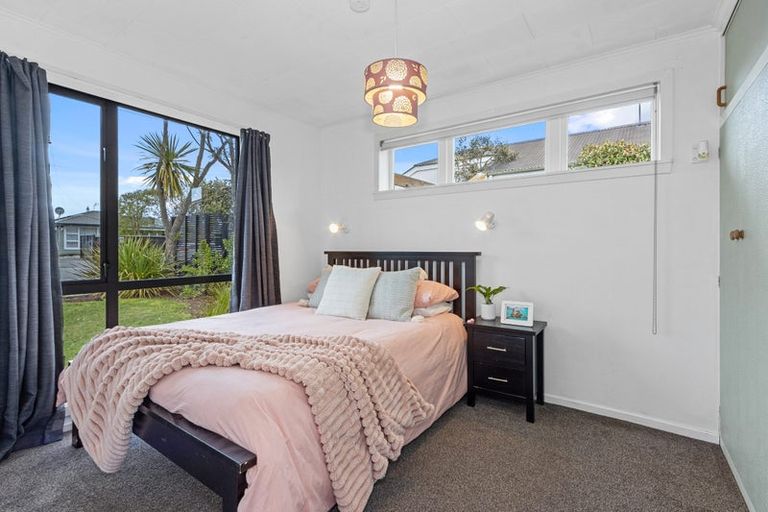 Photo of property in 8 Blake Street, New Brighton, Christchurch, 8061