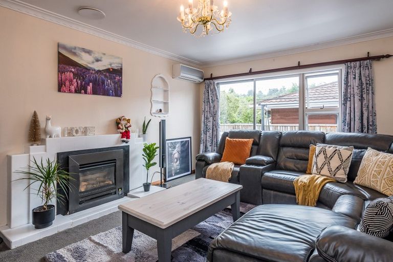 Photo of property in 2/147 Stokes Valley, Stokes Valley, Lower Hutt, 5019