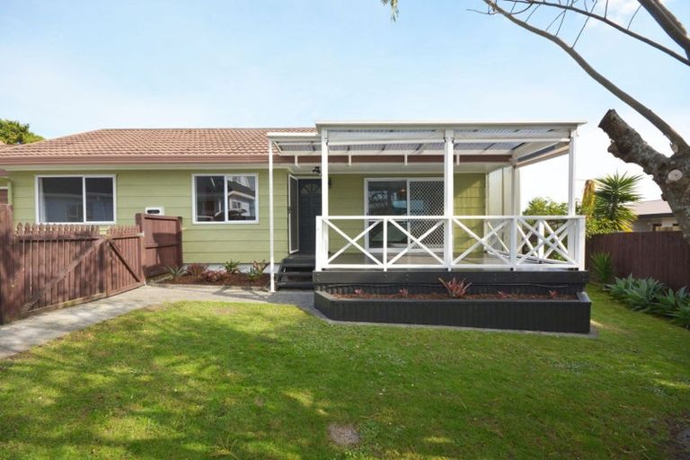 Photo of property in 19b Leven Lane, Totara Heights, Auckland, 2105