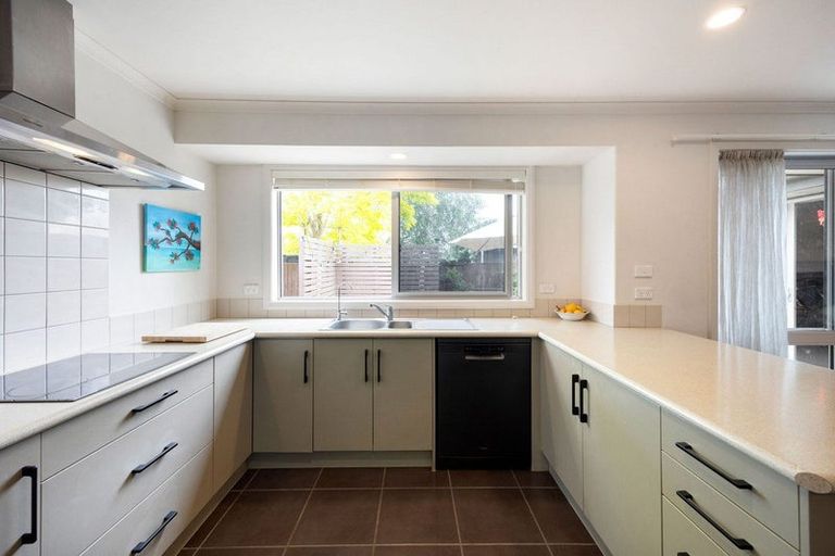 Photo of property in 18 Brancaster Place, Cambridge, 3434