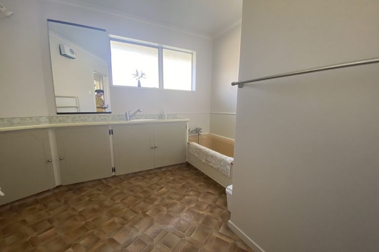 Photo of property in 8 Gibbs Place, Halswell, Christchurch, 8025