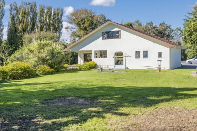 Photo of property in 531 Kawiu Road, Levin, 5572