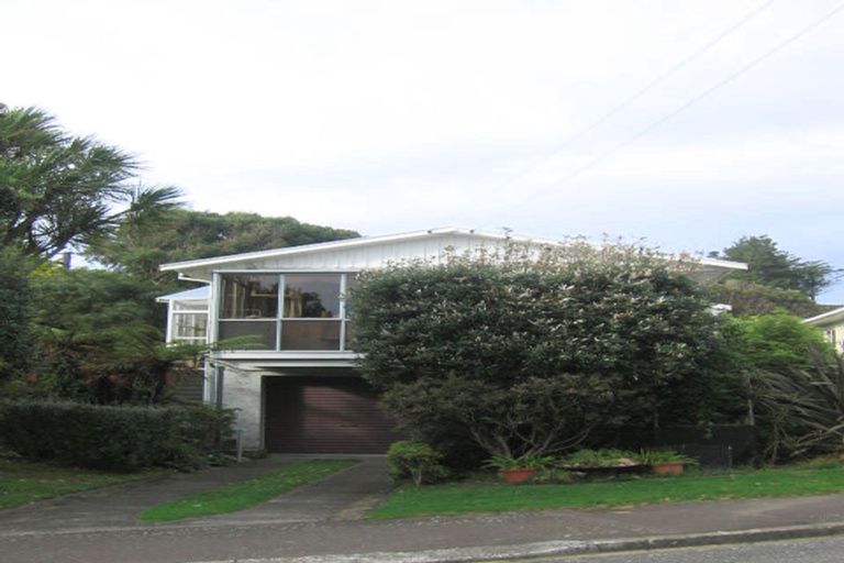 Photo of property in 7 Arapiko Street, Johnsonville, Wellington, 6037
