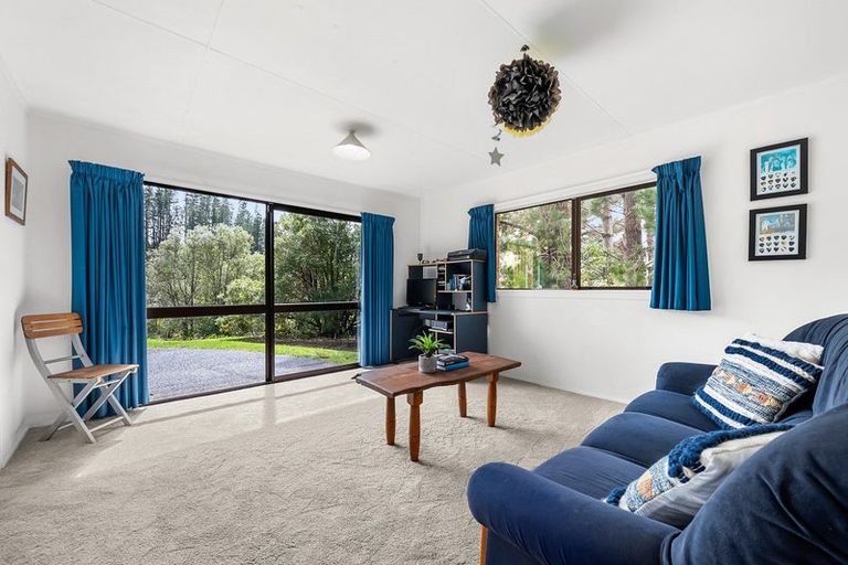 Photo of property in 70 Kaitoke Loop, Kaitoke, Upper Hutt, 5018