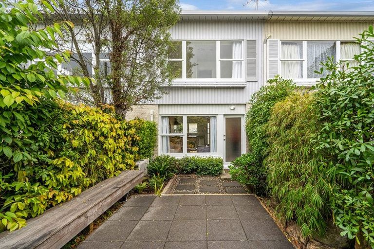 Photo of property in 3/67 Vauxhall Road, Devonport, Auckland, 0624