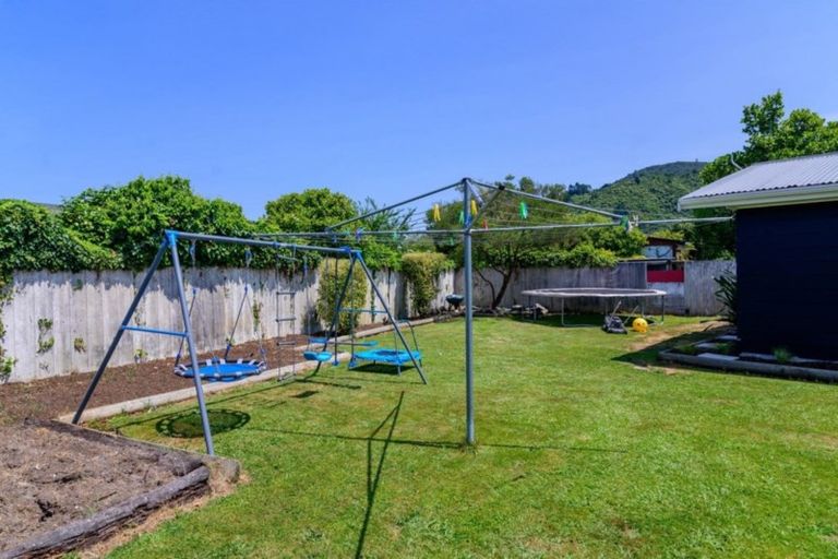 Photo of property in 22 Fenruss Street, Fairy Springs, Rotorua, 3015