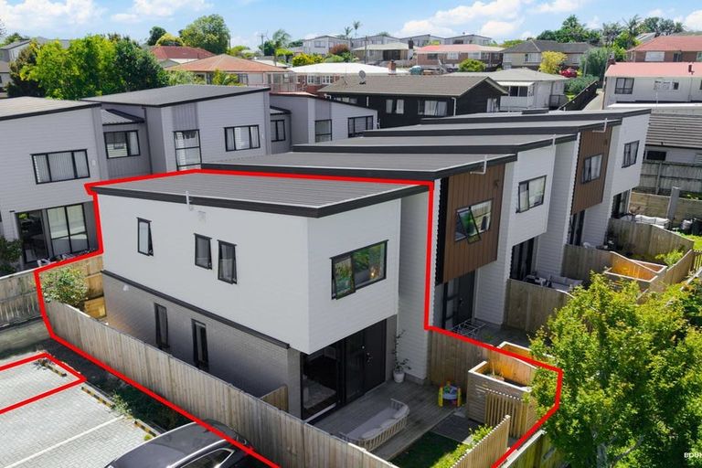 Photo of property in 3/22 Coniston Avenue, Te Atatu South, Auckland, 0610