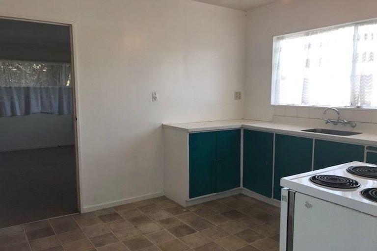 Photo of property in 5 Magnolia Grove, Maungaraki, Lower Hutt, 5010