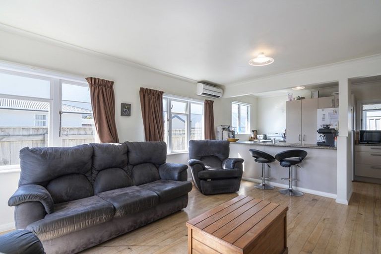 Photo of property in 11 Mcglashen Street, Motueka, 7120