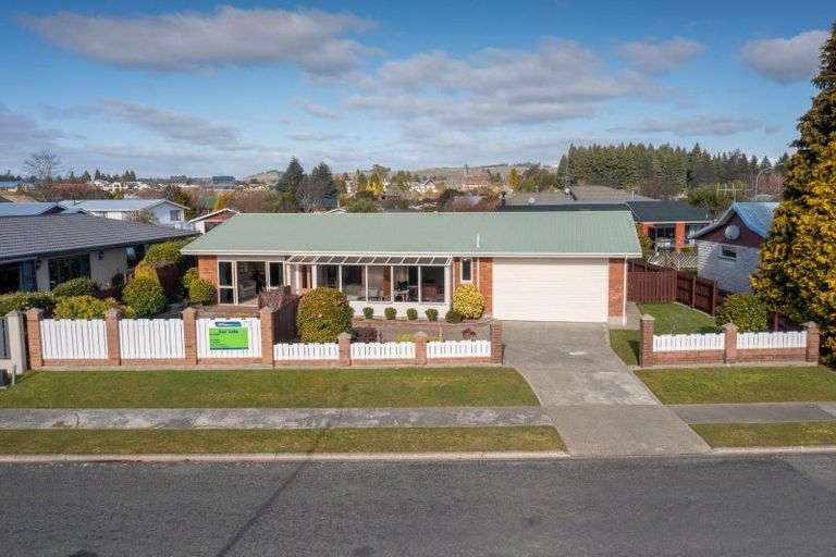 Photo of property in 2 Bowen Street, Te Anau, 9600
