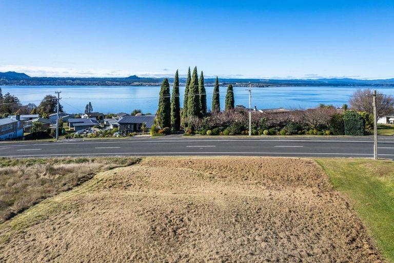 Photo of property in 26 Wakeman Road, Acacia Bay, Taupo, 3330