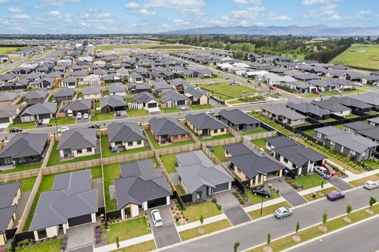 Photo of property in 175 Faringdon Boulevard, Rolleston, 7615