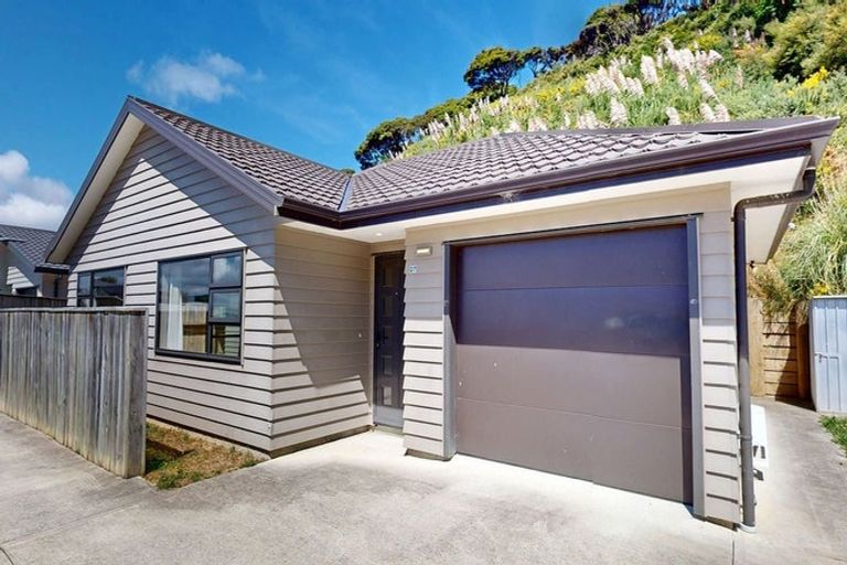 Photo of property in 27 Moonsail Drive, Whitby, Porirua, 5024