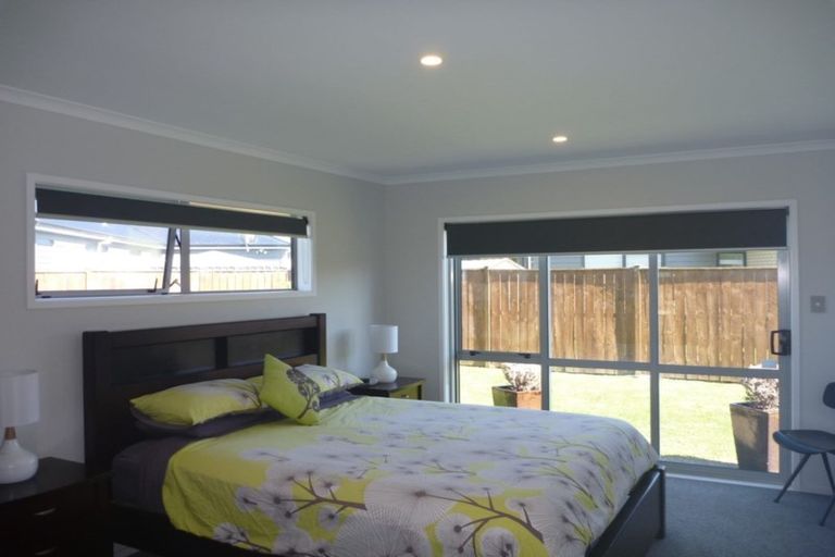Photo of property in 14 Malbec Place, Huapai, Kumeu, 0810