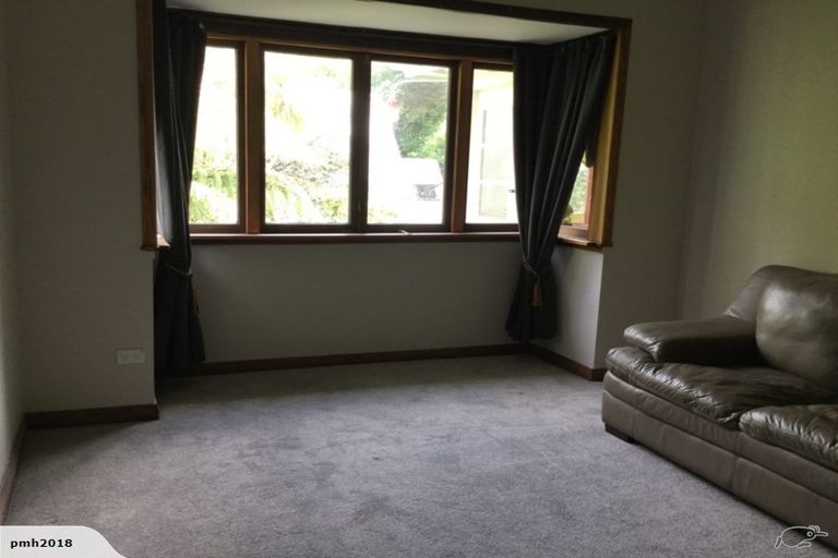 Photo of property in 39 Ngaio Road, Kelburn, Wellington, 6012