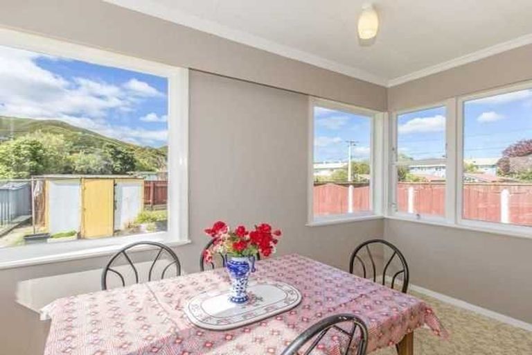 Photo of property in 1088 High Street, Taita, Lower Hutt, 5011