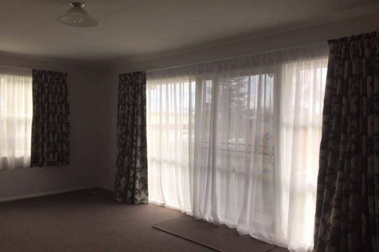 Photo of property in 39 Bristol Street, Tamatea, Napier, 4112