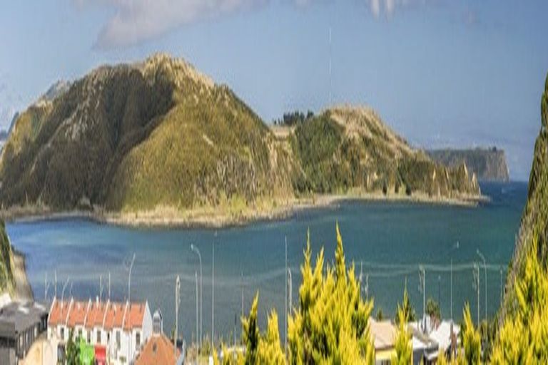 Photo of property in 5b Acheron Road, Paremata, Porirua, 5026