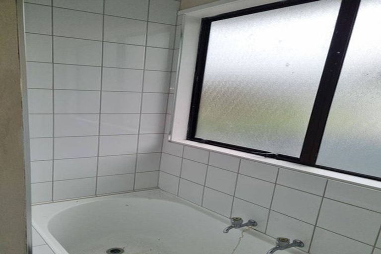 Photo of property in 4/14 Taitimu Drive, Weymouth, Auckland, 2103