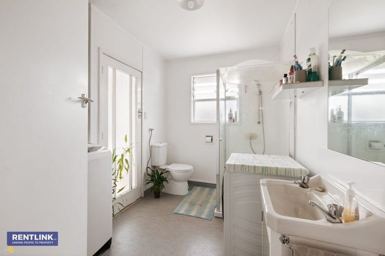 Photo of property in 33a Ngatai Road, Otumoetai, Tauranga, 3110