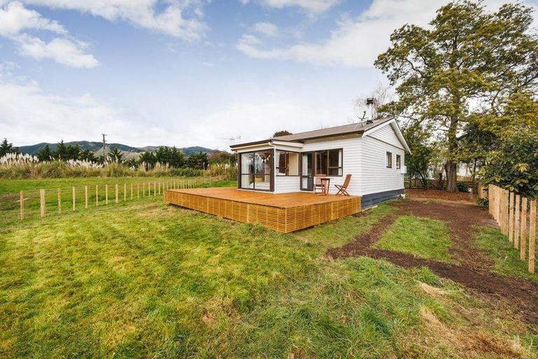 Photo of property in 765 Makerua Road, Tokomaru, Palmerston North, 4474