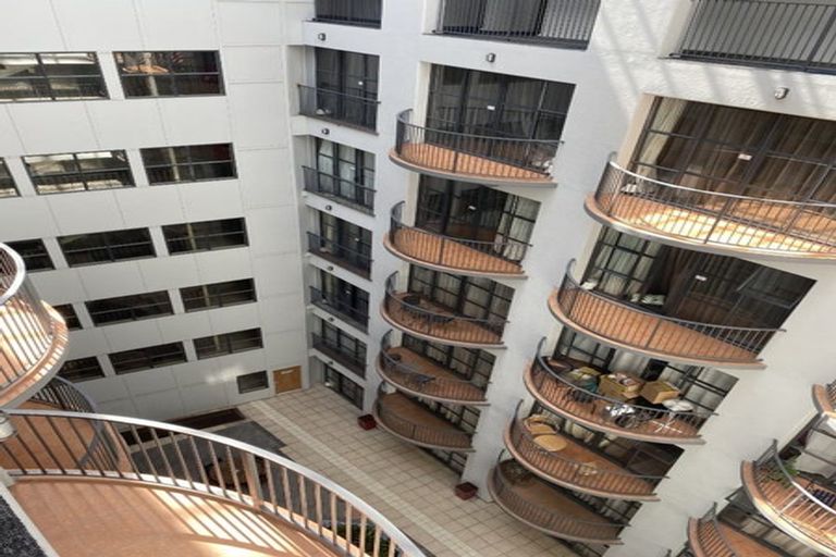 Photo of property in Atrium Towers, 7h/154 The Terrace, Wellington Central, Wellington, 6011