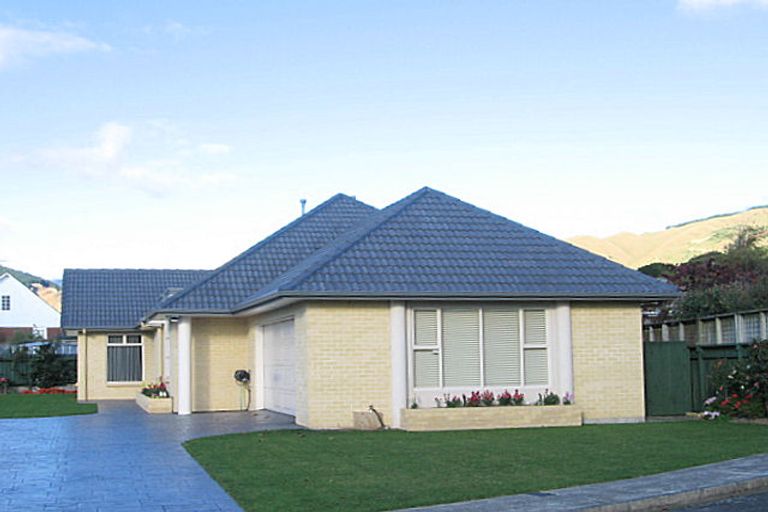 Photo of property in 2b Maple Lane, Waikanae, 5036