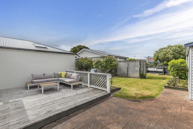 Photo of property in 8 Strathavon Road, Miramar, Wellington, 6022