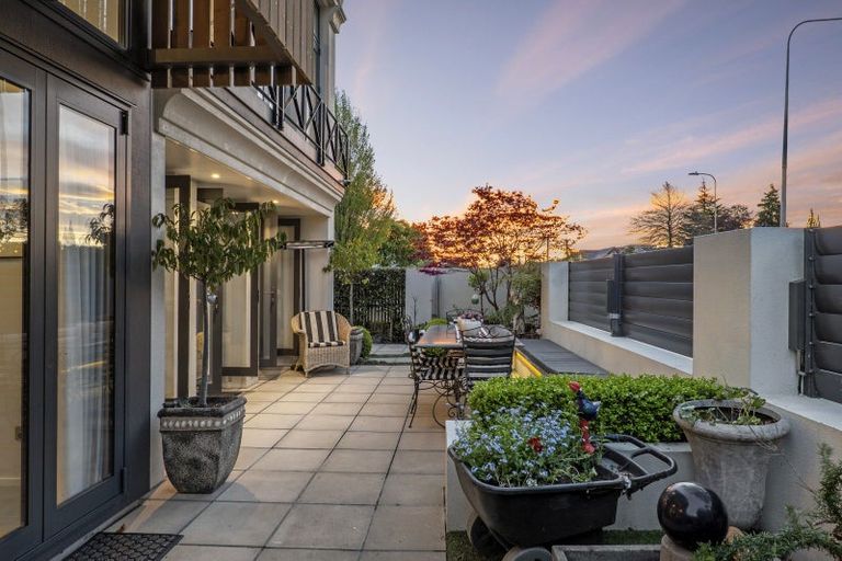 Photo of property in 21 Matai Street East, Riccarton, Christchurch, 8011