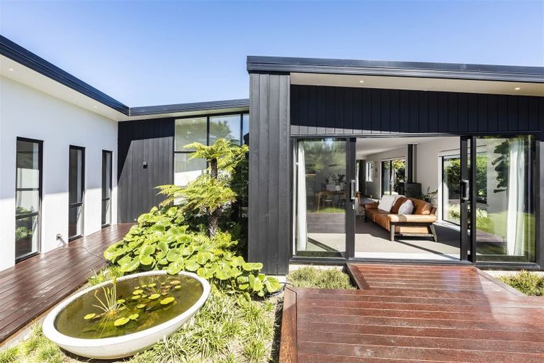 Photo of property in 17 Lewis Close, Rangiora, 7400