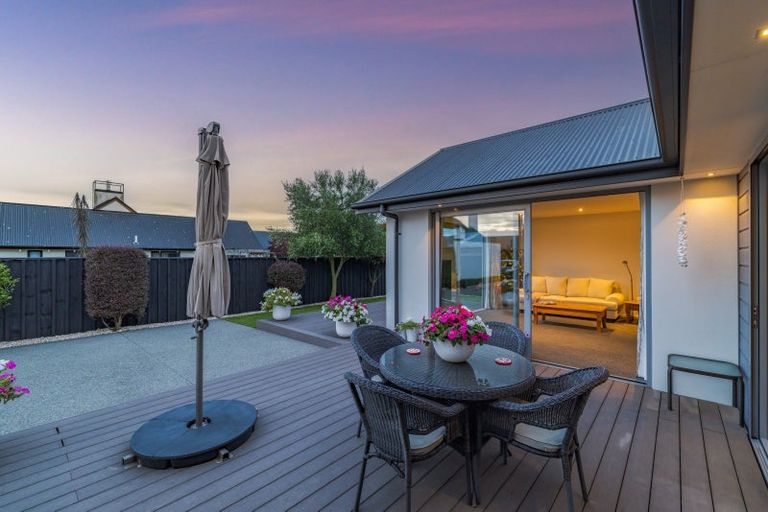 Photo of property in 17 Waterstock Way, Parklands, Christchurch, 8083