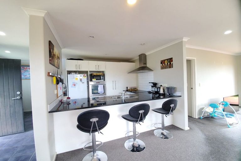 Photo of property in 20a Duncan Avenue, Te Atatu South, Auckland, 0610