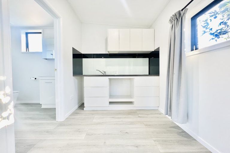 Photo of property in 24 Catkin Crescent, Papatoetoe, Auckland, 2025