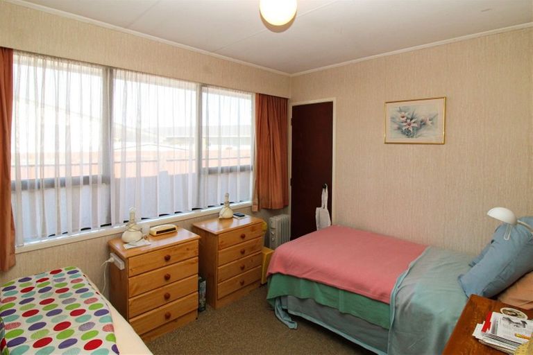 Photo of property in 39 Lowes Place, Solway, Masterton, 5810